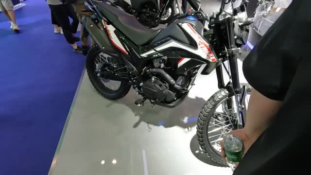 Мотоциклы LIFAN Выставка CIMA MOTOR Часть 23 смотреть онлайн