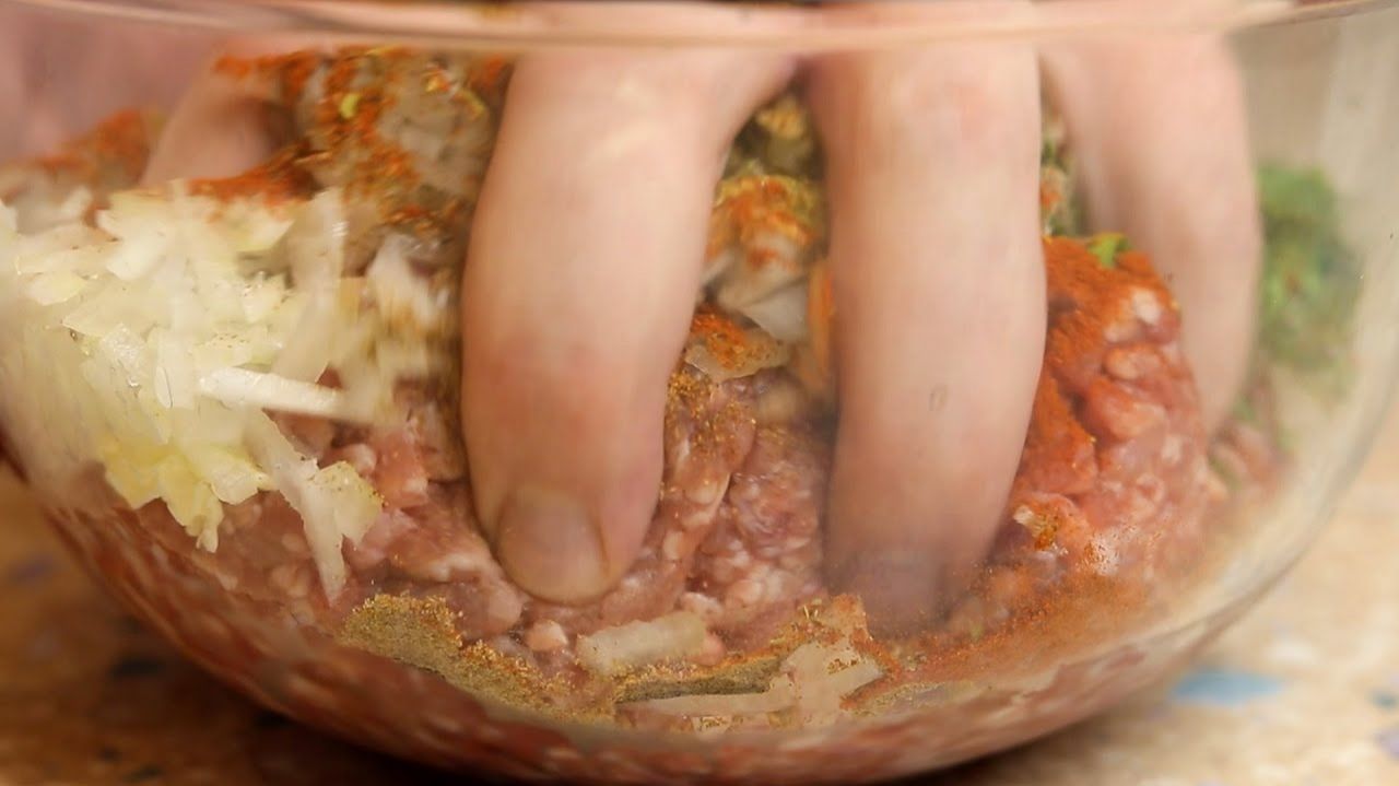 ВЕК ЖИВИ-ВЕК УЧИСЬ! ПЕРЕМЕШАЙТЕ ФАРШ С луком и зеленью! Долго искал и НАКОНЕЦ ТО НАШЕЛ этот РЕЦЕПТ! смотреть онлайн