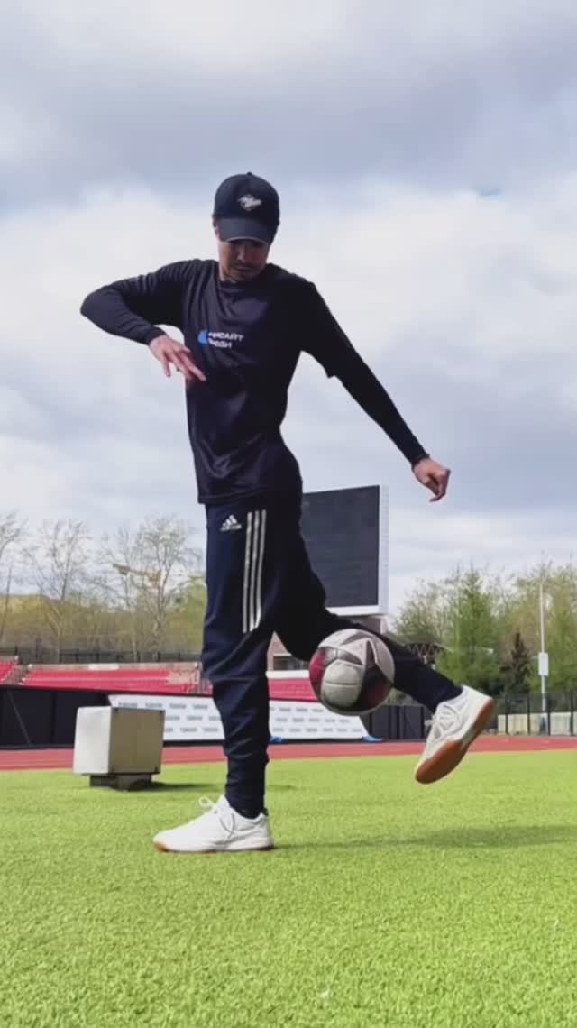 ПОВТОРЯЮ ВИРУСНЫЙ РОЛИК смотреть онлайн