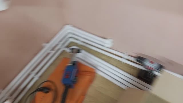 Подвожу воду и отопление в сан узел . смотреть онлайн