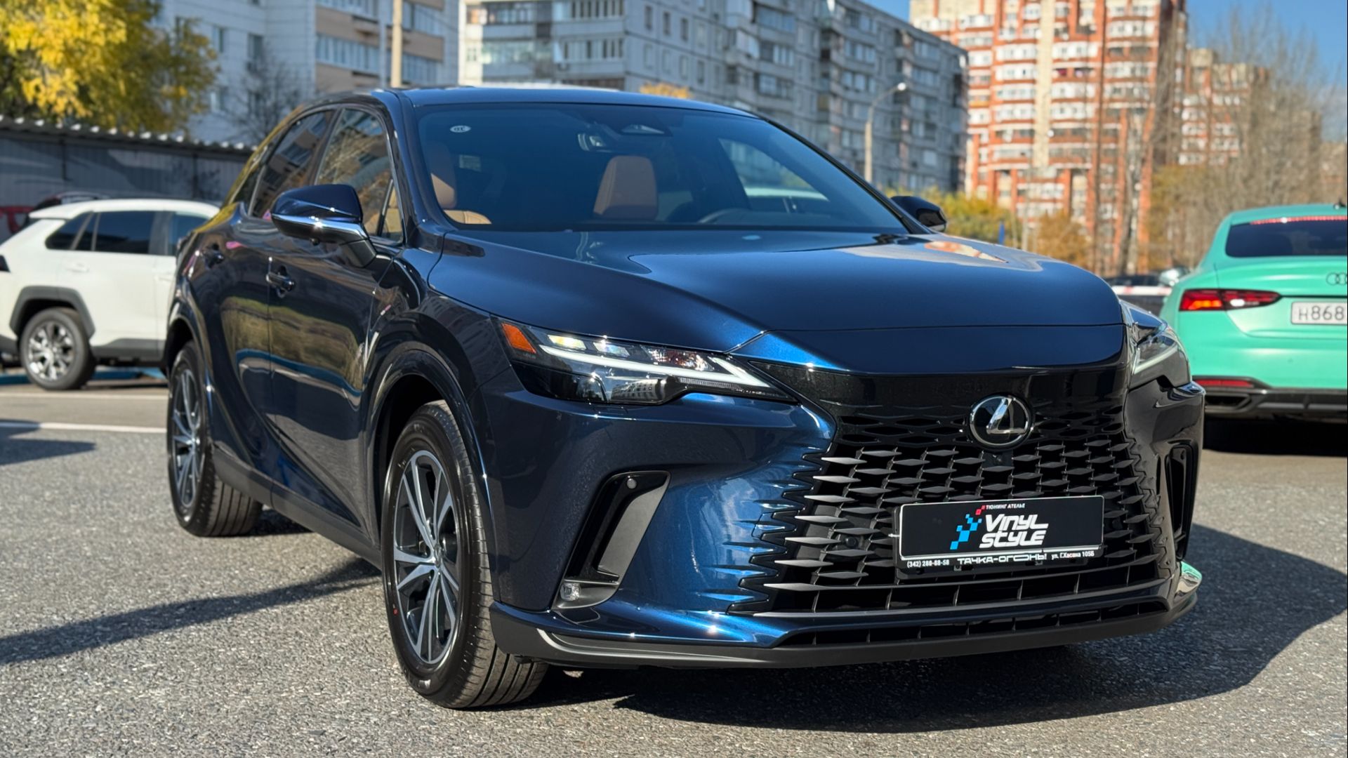 Lexus RX 300 - оклейка цветной полиуретановой пленкой смотреть онлайн