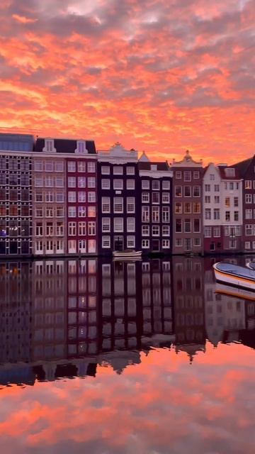 Fredo de Gaultier - Greed of Pride #Netherlands #Amsterdam #architecture #hyperforma #hsdesign смотреть онлайн