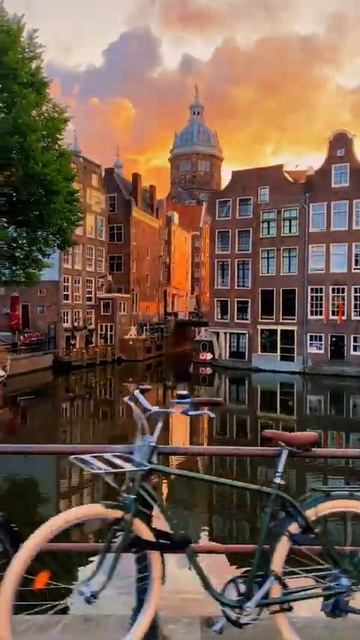 Fredo de Gaultier - Sudden Blow #Amsterdam #Netherlands #people #water смотреть онлайн