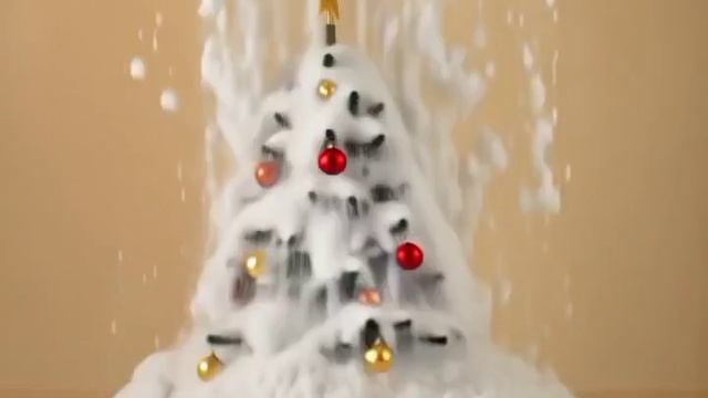 снег и новогодняя ёлка.mp4