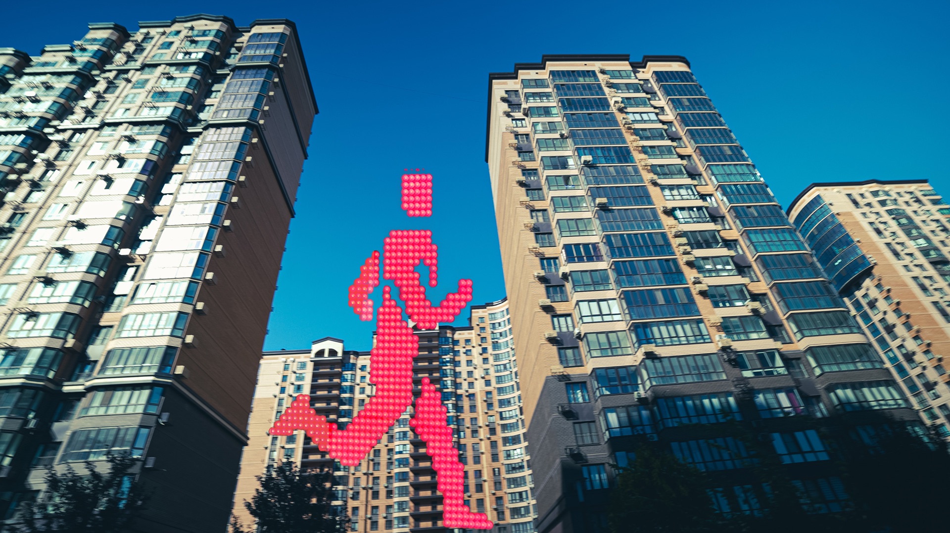 " Я " , это ролик о разном темпе жизни и течении времени в г.Краснодар и станице Пятигорской. смотреть онлайн