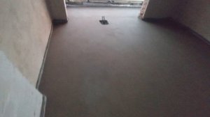 Полусухая стяжка полов в однокомнатной квартире