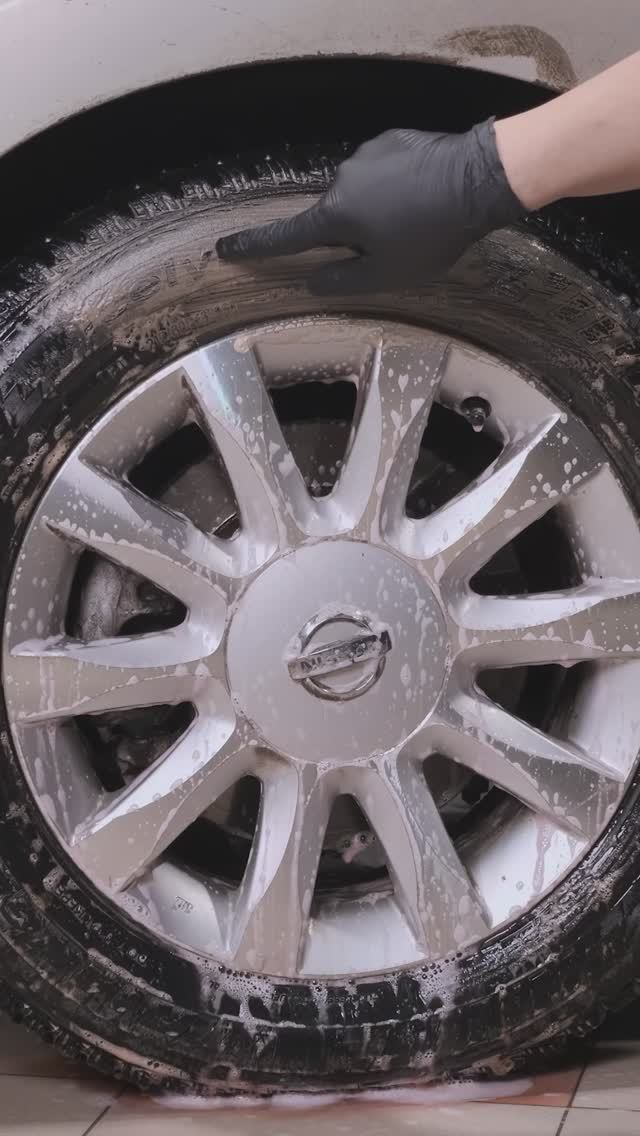 Глубокая очистка шин и резины — тест состава Fresh Wheel