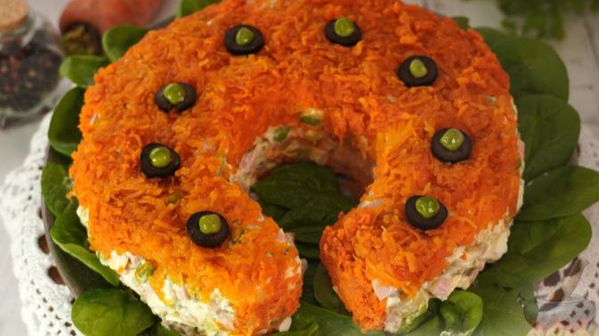 Получится у всех. САЛАТ "ОЛИВЬЕ" В ВИДЕ ПОДКОВЫ смотреть онлайн