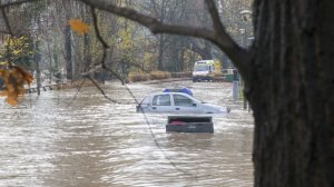 Передвигаться без лодок невозможно: север Италии уходит под воду