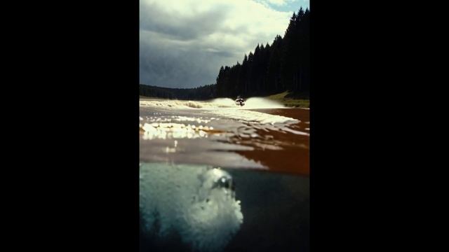 на моторке по реке смотреть онлайн