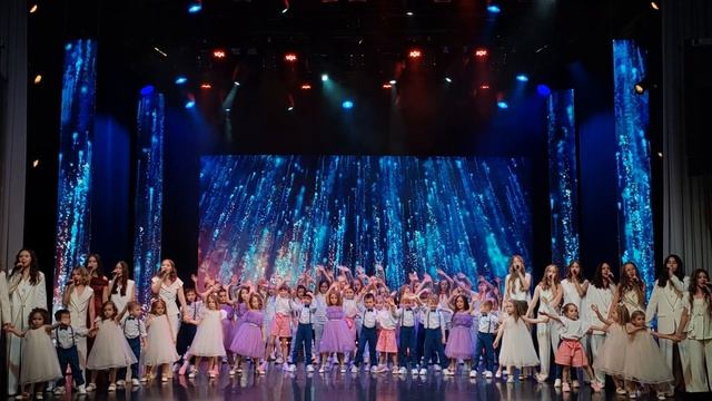 Вокальный ансамбль «Звоночек». «Одна песня, одна земля» смотреть онлайн