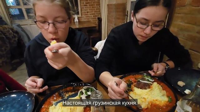 Ep.214 Exploring an Old Castle (Russian Subtitles) смотреть онлайн