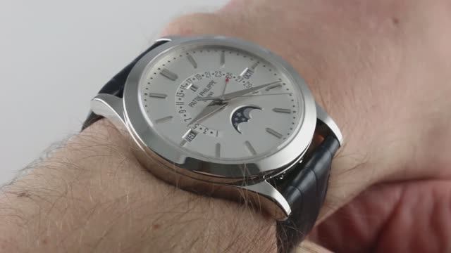 Обзор часов Patek Philippe Grand Complications Perpetual Calendar 5496P-001 с вечным календарем