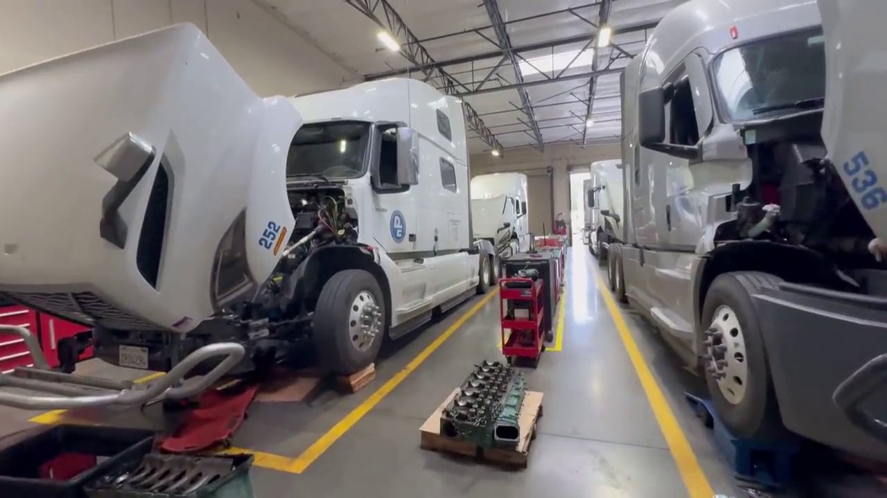 ЖИЗНЬ в АМЕРИКЕ: Дела Домашние. Судьба Дорога смотреть онлайн