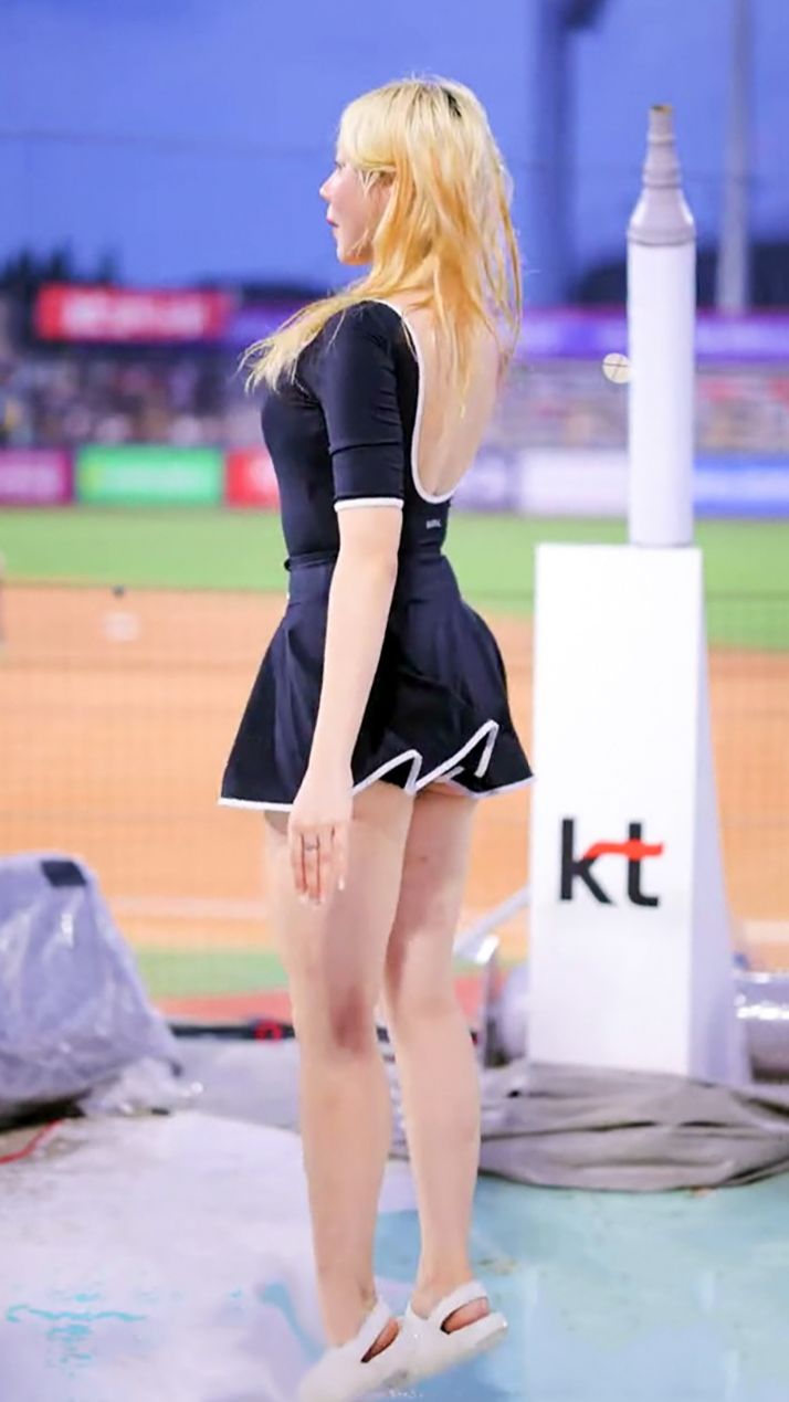 Чо Йе-Рин, чирлидерша с прямой трансляцией веб-камеры смотреть онлайн