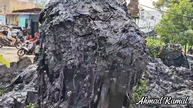 Очистка водоканала экскаватором. смотреть онлайн