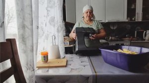 шапочка за копейки почти/ масло/ колбаска колечками/щи сегодня