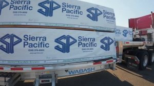 Наблюдения за редким видом дальнобойщик в дикой природе Америки