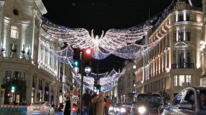 СКОРО НОВЫЙ ГОД. МУЗЫКА САКСОФОНА В НОЧНОМ ГОРОДЕ