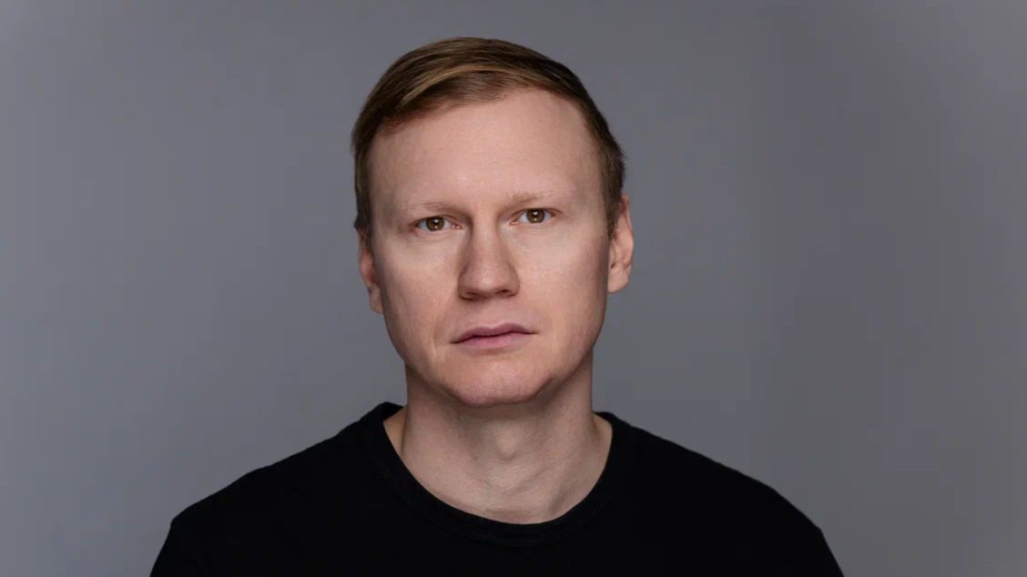 Саша Воробьев_актерская визитка _ноябрь 2025 смотреть онлайн