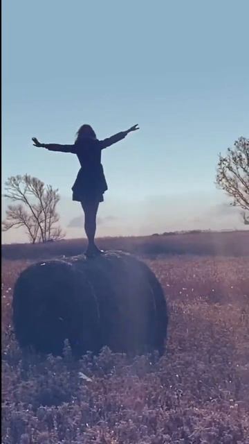 Съемка на рассвете в стогах сена #приморье #путешествия #видеосъёмка #фотосессия #сено