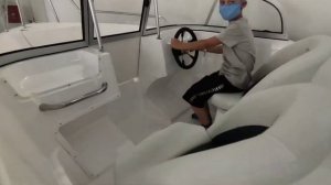Катер Ермак 510 - два корпуса в двух цветах