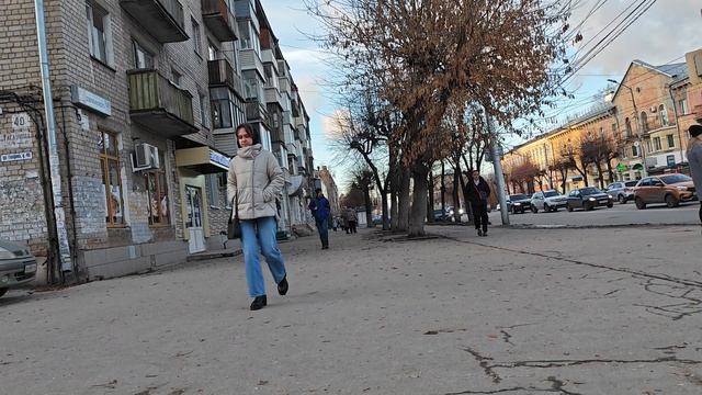Гагарина 40, трафик.mp4 смотреть онлайн