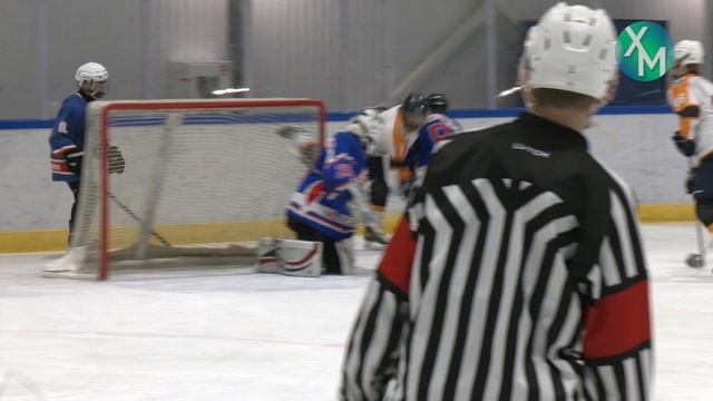 В Ханты-Мансийске продолжается борьба за звание сильнейшей команды в рамках первенства ШХЛ смотреть онлайн