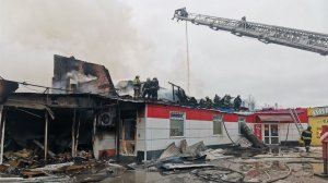 В Сургуте сгорели пекарня и «Магнит». Есть пострадавшие