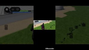 играю в Эра титанов в роблоксе