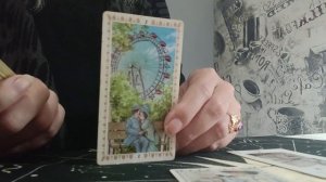 Какие чувства у него к вам сейчас? Расклад Таро