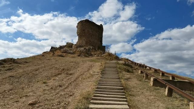 Потрясающие виды над Балаклавой с горы Кастрон. смотреть онлайн