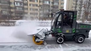 Уборочная машина с бензиновым двигателем