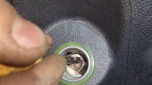 почему на гранте постоянно горит предохранитель на прикуриватель.