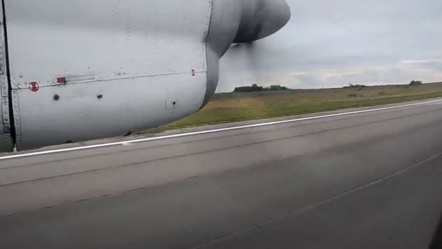 Ан-24РВ RA-47264 Посадка в Сыктывкаре. смотреть онлайн