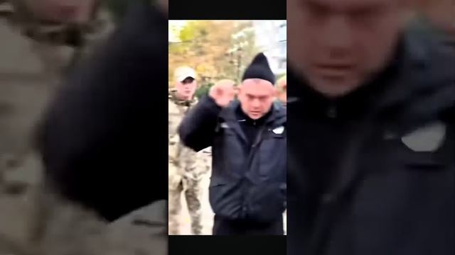 Парень 22 года Убежал от_ТЦК смотреть онлайн