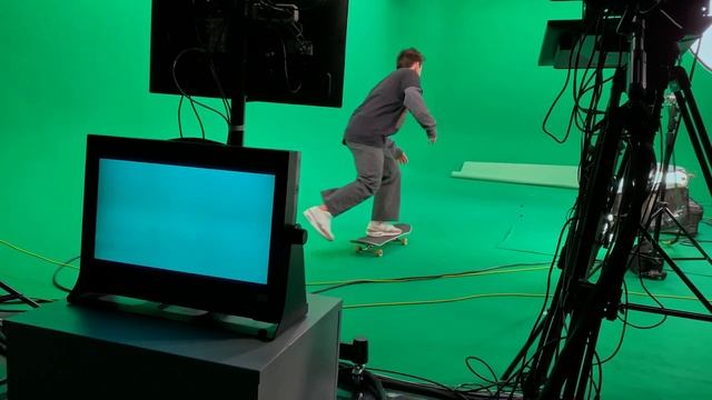 Backstage EN PLUS смотреть онлайн