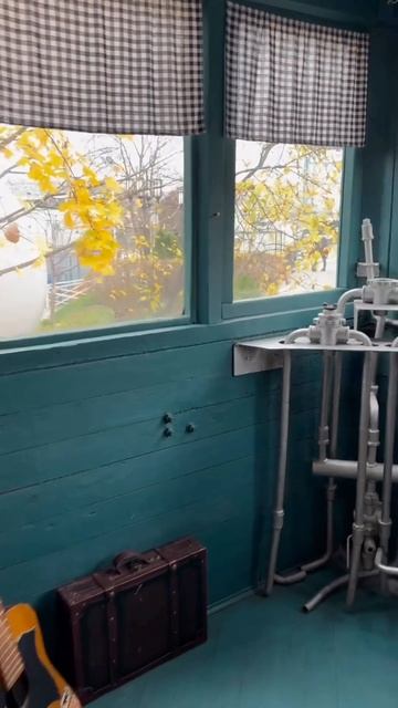 Необычная кофейня недалеко от подводной лодки Калининграда 🖤

#Калининград #рекомендации #рек #grebe