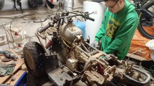 перебираю свой квадрик stels ATV 50 часть первая