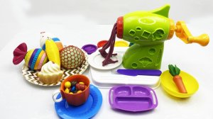 Мультики для детей и малышей. Мячики и пластилин против мясорубки. Мультики залипалки для малышей