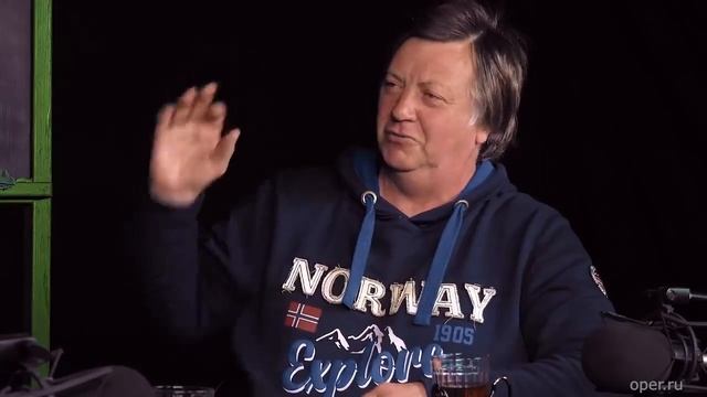 19 Александр Чирцов  отвечает на вопросы зрителей и задает вопросы Богу