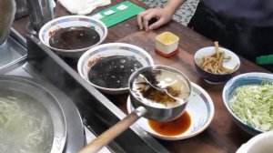 200 кг раменного сиу. Магазин раменов, обслуживающий 500 человек, которые спешат.