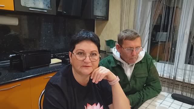 ОБЫЧНАЯ ЖИЗНЬ В СЕЛЕ /ВСЮ НОЧЬ ДОЖДЬ. СЪЕЗДИЛА ПО ДЕЛАМ. смотреть онлайн