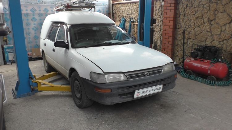Замена правого наружного ШРУС на Тойота Королла 1,5 Toyota Corolla EE103 1996 года