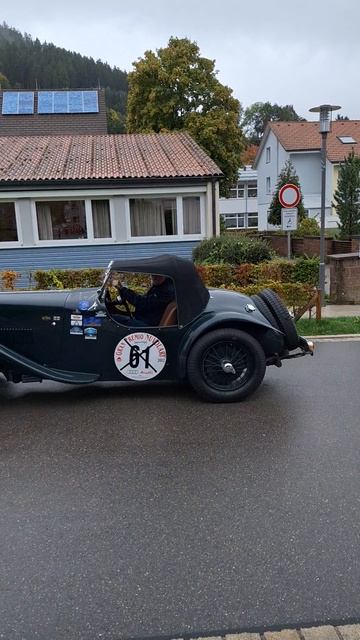 Олдтаймер на улице смотреть онлайн