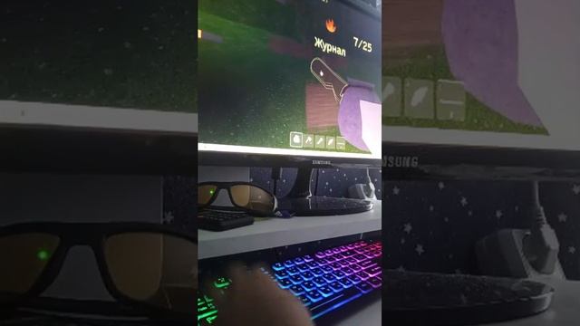 стрим играем в 99 ночей в лесу в соло