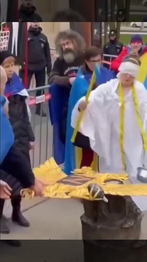 Дураки в Дурке рубят двухглавого орла!