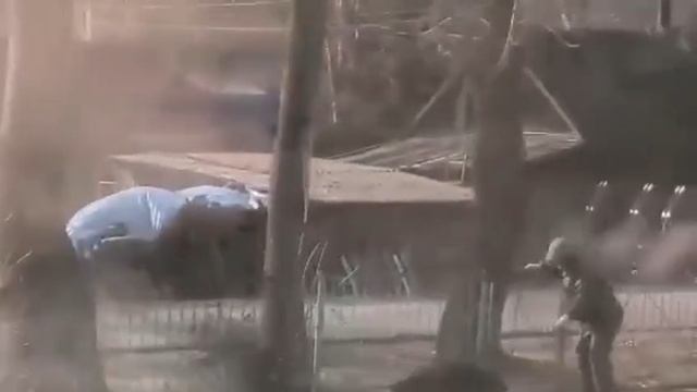 Зеленский vs местный житель в Приморье смотреть онлайн