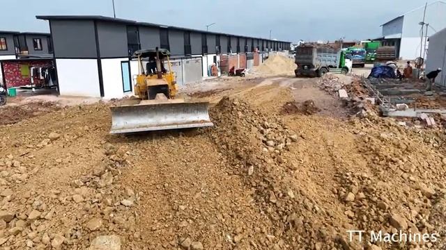 Отсыпка пром зоны бульдозером. смотреть онлайн