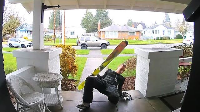 Запечатлено в 4K 😆 Лучшие провалы камер видеонаблюдения 2025 года смотреть онлайн